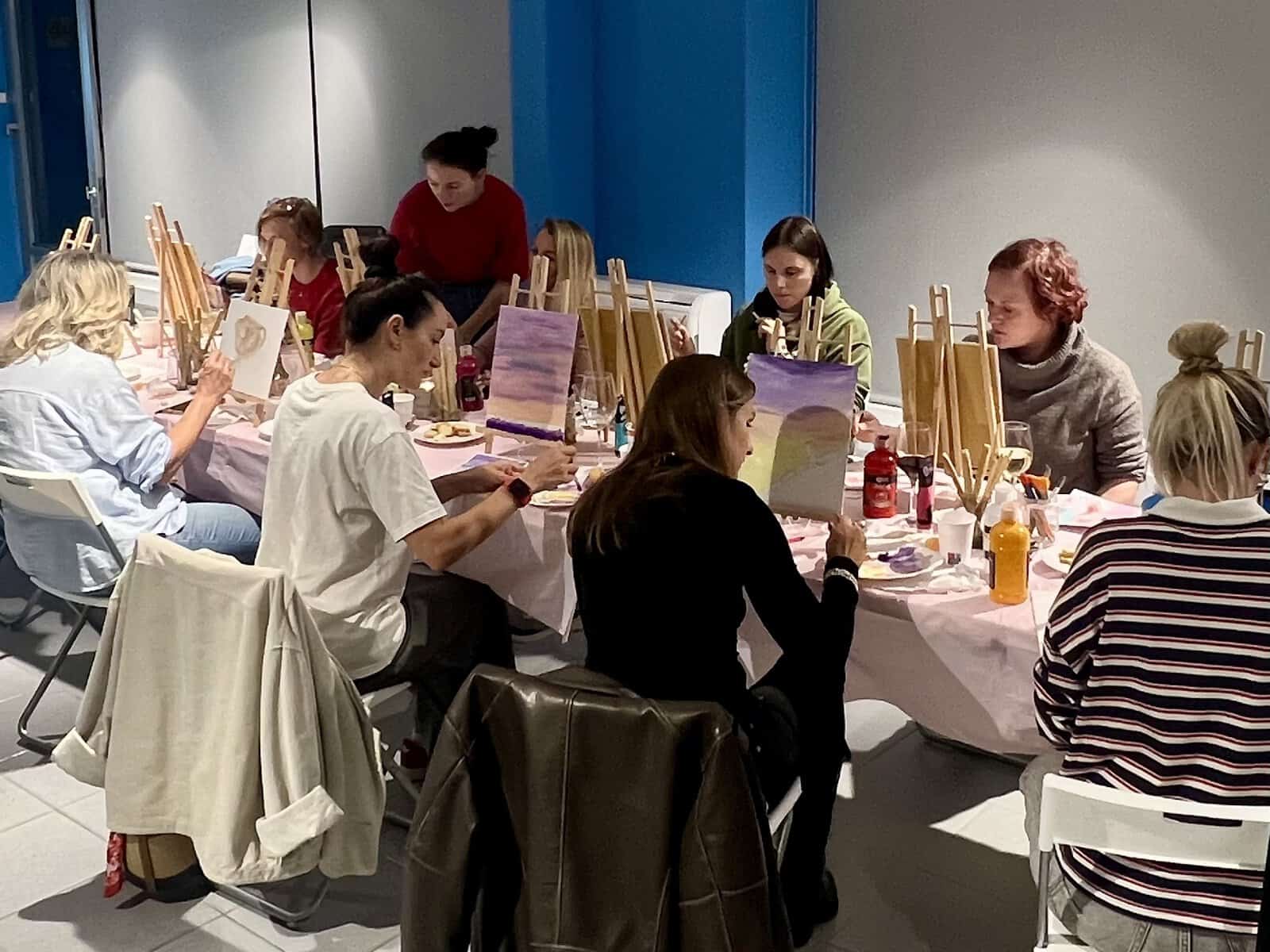 Drink + Draw participants